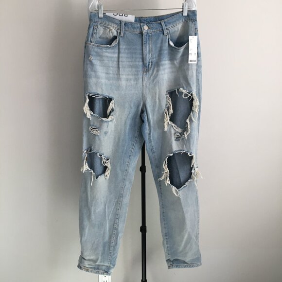 NWT BDG Urban Outfitters Light Waist Mom High Rise Distressed Destroyed Jeans - Picture 1 of 13